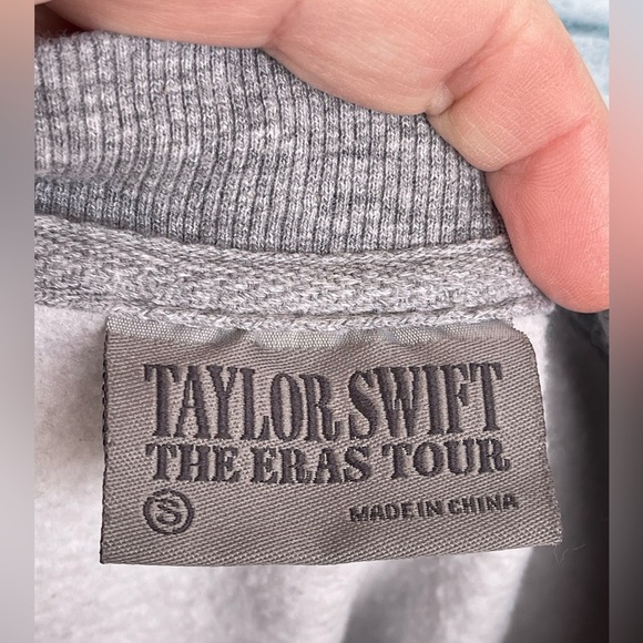 TAYLOR SWIFT THE ERAS TOUR HEATHER GRAY CREWNECK SMALL - Picture 3 of 5